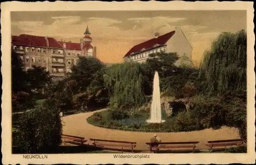 Ak Berlin Neukölln, Wasserfontäne im Park am Wildenbruchplatz