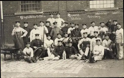 Foto Ak Nürnberg in Mittelfranken Bayern, Kgl. bay. 8. Feldartillerie Regiment 1. Batterie 1911