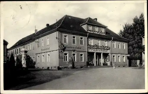 Ak Bad Klosterlausnitz in Thüringen, Gasthaus Friedrichshof, Tankstelle, Zapfsäule