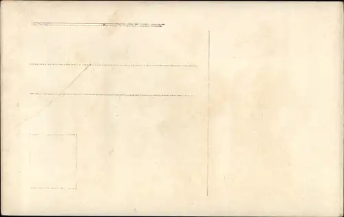 Foto Ak Mann hinter und zwei Frauen in einem Automobil mit geöffnetem Verdeck