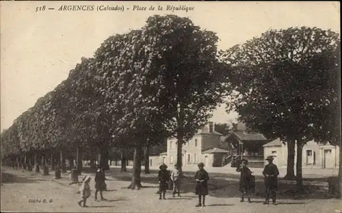 Ak Argences Calvados, Place de la Republique