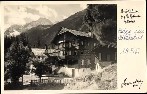 Ak Breitlahner gegen Großen Greiner im Zillertal, Ortspartie, Pension, Fotograf Hans Hruschka