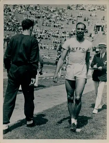 Foto Olympische Spiele 1932, Amerikanischer Leichtathlet Gordon, NYPC