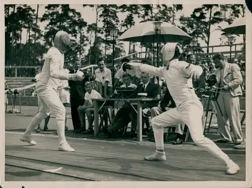 Foto Olympische Spiele 1936, Fünfkämpfer Herbert Bramfeld und Jan Scheere beim Fechten