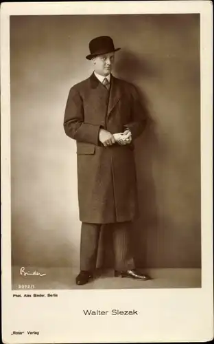 Ak Schauspieler Walter Slezak, Portrait im Mantel, Ross