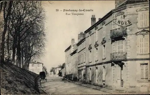 Ak Fontenay le Comte Vendée, Rue Tiraqueau