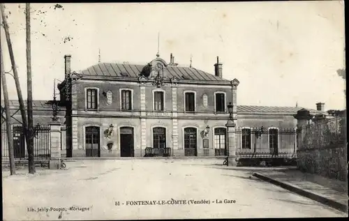 Ak Fontenay le Comte Vendée, La Gare