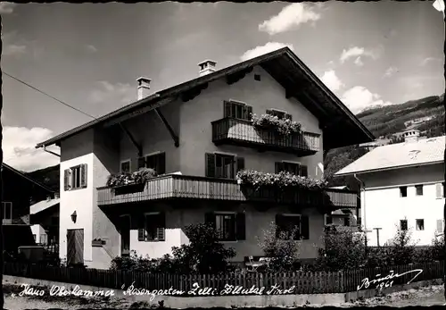 Ak Zell am Ziller in Tirol, Pension Haus Oberlammer, Rosengarten, Außenansicht