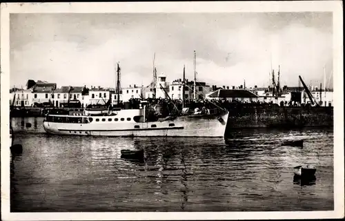 Ak Ile d'Yeu Vendée, Paquebot, Partie am Hafen