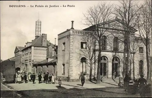 Ak Doullens Somme, Le Palais de Justice, La Poste