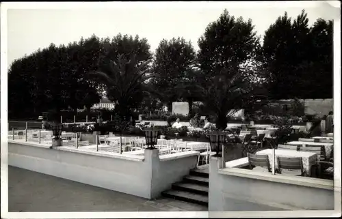 Foto Ostseebad Grömitz in Holstein, Strandhalle, Terrasse