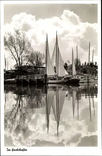 Ak Ostseebad Niendorf Timmendorfer Strand, Yachthafen, Segelboote