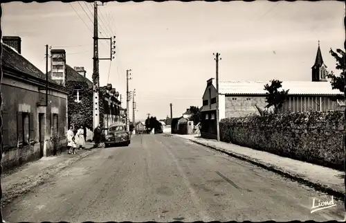 Ak Saint Saturnin sur Loire Maine et Loire, Straßenpartie