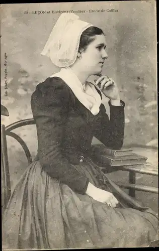 Ak Luçon Vendée, Etude de Coiffes