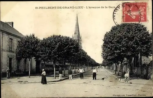 Ak Saint Philbert de Grand Lieu Loire Atlantique, L'Avenue de la Gare