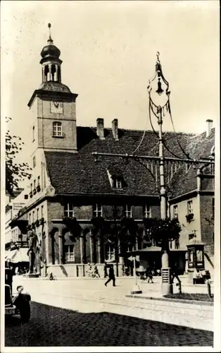 Foto Ak Brandenburg an der Havel, Stadtpartie, Rathaus