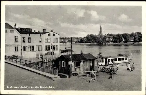 Ak Malchow in Mecklenburg, An der Drehbrücke