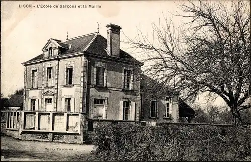 Ak Lison Calvados, L'Ecole de Garcons et la Mairie