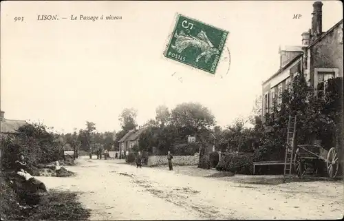 Ak Lison Calvados, Le Passage a niveau