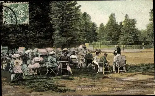 Ak Le Mont Dore Puy de Dôme, Le Salon du Capucin