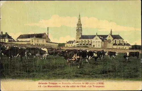 Ak Soligny la Trappe Orne, Grande Trappe, Le Monastere, vu du cote de l'Est, Le Troupeau