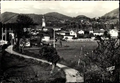 Ak Loures Barousse Hautes Pyrénées, Totalansicht der Ortschaft