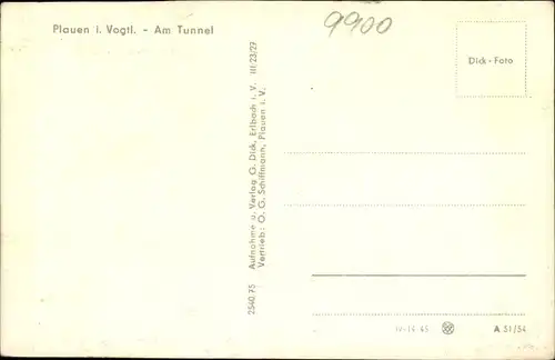 Ak Plauen im Vogtland, Blick auf Platz mit Passanten, Straßenbahn, am Tunnel