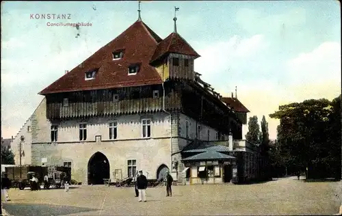 Ak Konstanz am Bodensee, Straßenpartie mit Blick auf das Konziliumsgebäude, Trenkler 16315