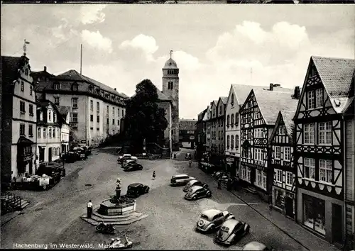 Ak Hachenburg im Westerwald, Alter Markt, Brunnen, Fachwerkhäuser