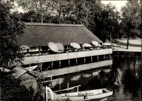 Ak Güster in Lauenburg, Camping-Gelände am Prüss-See, Terrasse, Ruderboot