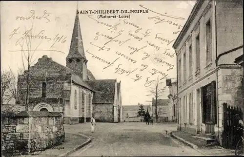 Ak Saint Philbert du Peuple Maine et Loire, Straßenpartie, Kirche