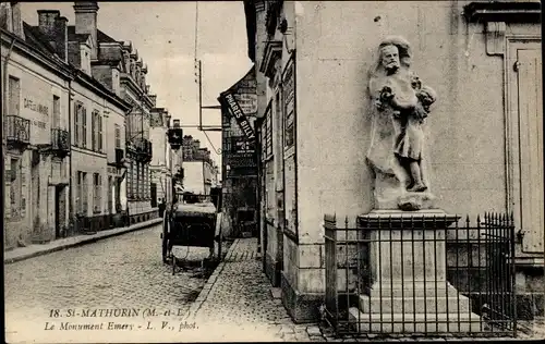 Ak Saint Mathurin Maine et Loire, Le Monument Emery