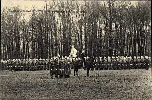 Ak Saint Cyr Yvelines, Ecole, La presentation du Drapeau