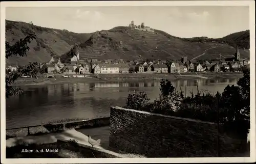 Ak Alken an der Untermosel, Flusspartie mit Stadtblick und Burg Thurant