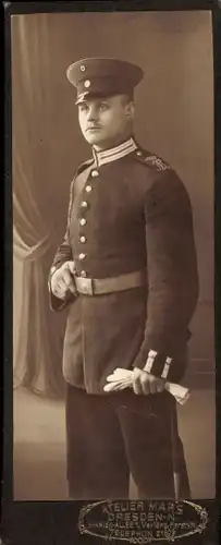 Foto Deutscher Soldat in Uniform, Standportrait, Kaiserreich, Atelier Mars, Dresden