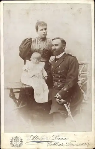 Kabinettfoto Deutscher Seemann in Uniform mit Frau und Baby, Marine, Atelier Lanx, Koblenz