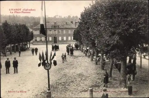 Ak Livarot Calvados, La Place Pasteur