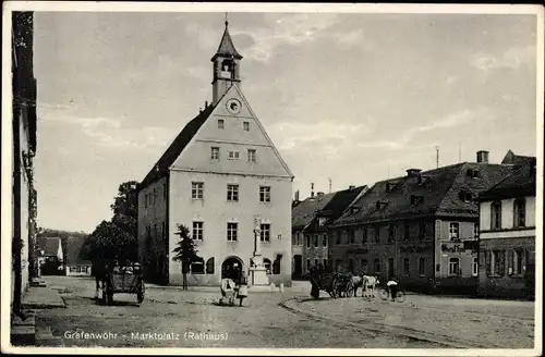Ak Grafenwöhr im Oberpfälzer Hügelland Bayern, Marktplatz und Rathaus