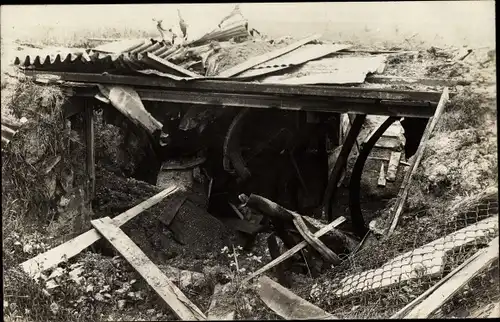 Foto Ak Zerstörte Batteriestellung, Geschütz, I WK