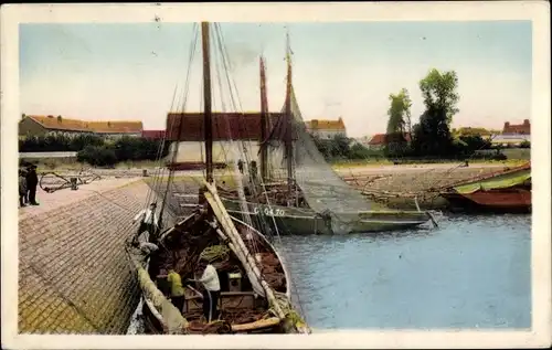 Ak Grandcamp les Bains Calvados, Bateaux de peche au Port