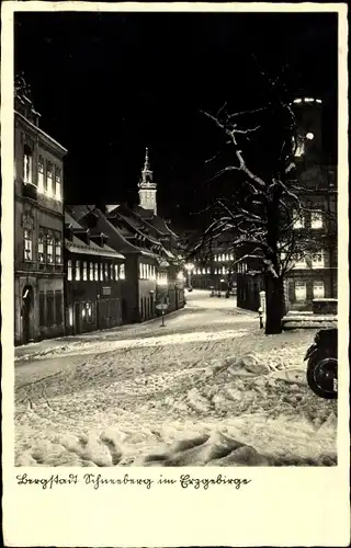 Ak Schneeberg im Erzgebirge, Straßenpartie, Winter, Nacht