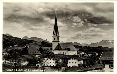 Ak Frasdorf in Oberbayern, Ortspartie, Kirche, Inntaler Alpen