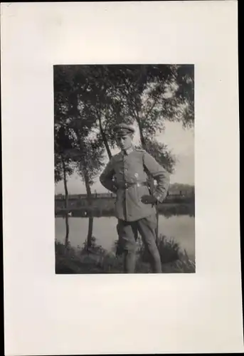 Foto Deutscher Soldat in Uniform, Eisernes Kreuz