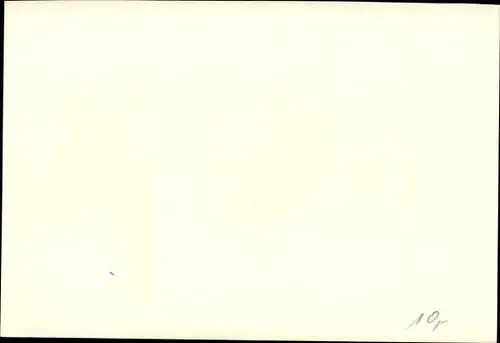 Foto Deutscher Soldat in Uniform mit Paketen