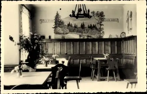Foto Ak Grodzisk Wielkopolski Polen, Soldatenheim, Speiseraum, Innenansicht