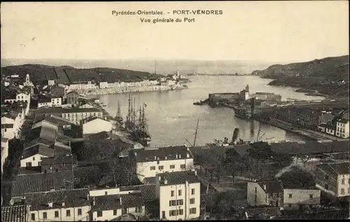 Ak Port Vendres Pyrénées Orientales, Vue generale du Port