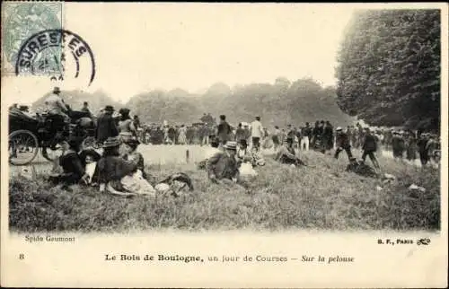 Ak Bois de Boulogne Hauts de Seine, Un jour de Courses, Sur la pelouse