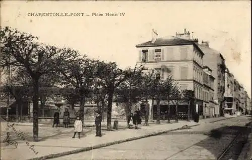 Ak Charenton le Pont Val de Marne, Place Henri IV