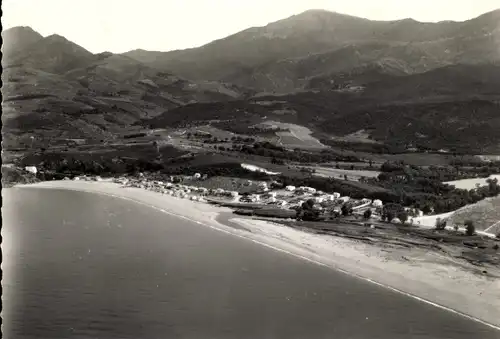 Ak Argeles Pyrénées Orientales, Entre Argeles et Collioure, Vue generale aerienne