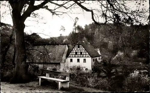 Ak Eberstadt Darmstadt in Hessen, Mühltal, Haus, Holzbank